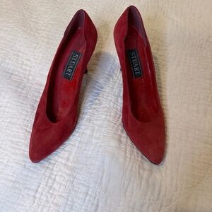 Stuart Weitzman vintage suede Scarlett red pump women size 7 1/2 AA narrow